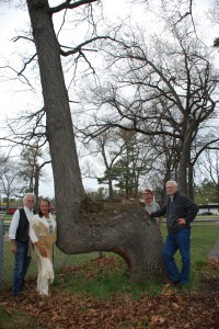 This Trail Marker Tree is located in Traverse City, Michigan and has been protected by the community for nearly a century.  Mr. Downes gave a lecture at the site of this tree and invited Hilda Williams, descendant of Chief Pontiac to join him along with Bill Kennis and Bruce Wiegand of the History Center of Traverse City . Ms. William’s father worked with Dr. Janssen documenting Trail Marker Trees in the 1930’s and 1940’s. Following the lecture Mr. Downes was invited to have an exhibit and book signing at the Eyaawing Museum and Cultural Center of the Grand Traverse Band of Ottawa and Chippewa Indians.